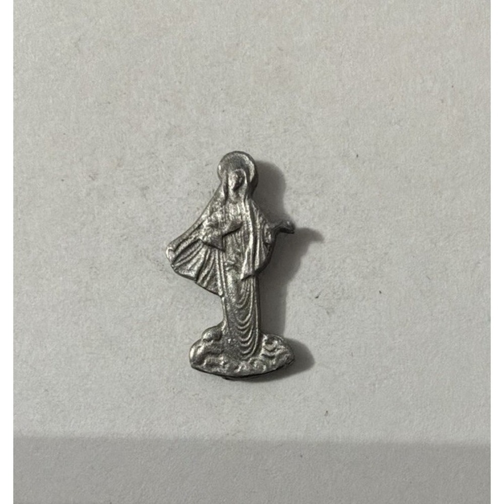Vtg Religious Virgin Mary Holy Mother Lapel Pin Silver Tone Hat Brooch